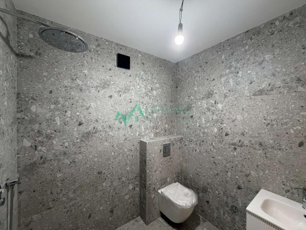 Slika 10 - Urbana vila, luksuzna oprema, garaža i parking u ceni! 