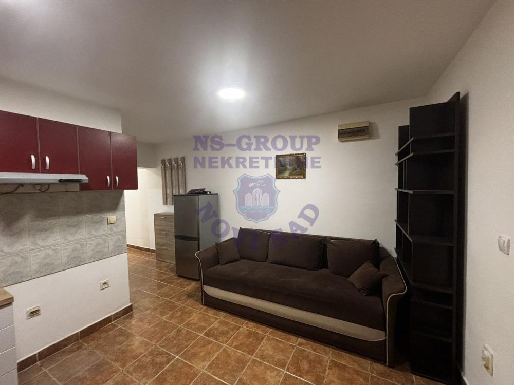 Glavna slika -Stan u centru Novog Sada 39m2