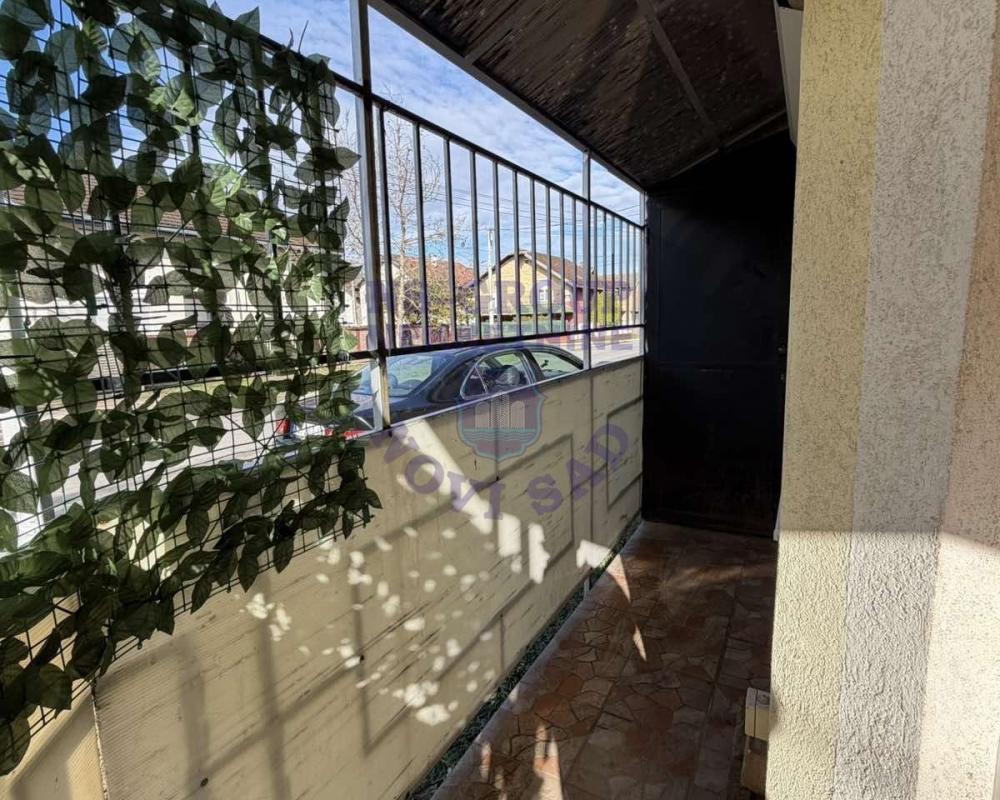 Slika 7 - Jednoiposoban, 26m2, Adice Novi Sad, sa terasom