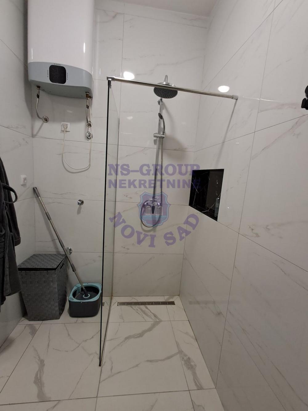 Slika 7 - Odlican renoviran stan na Petrovaradinu!