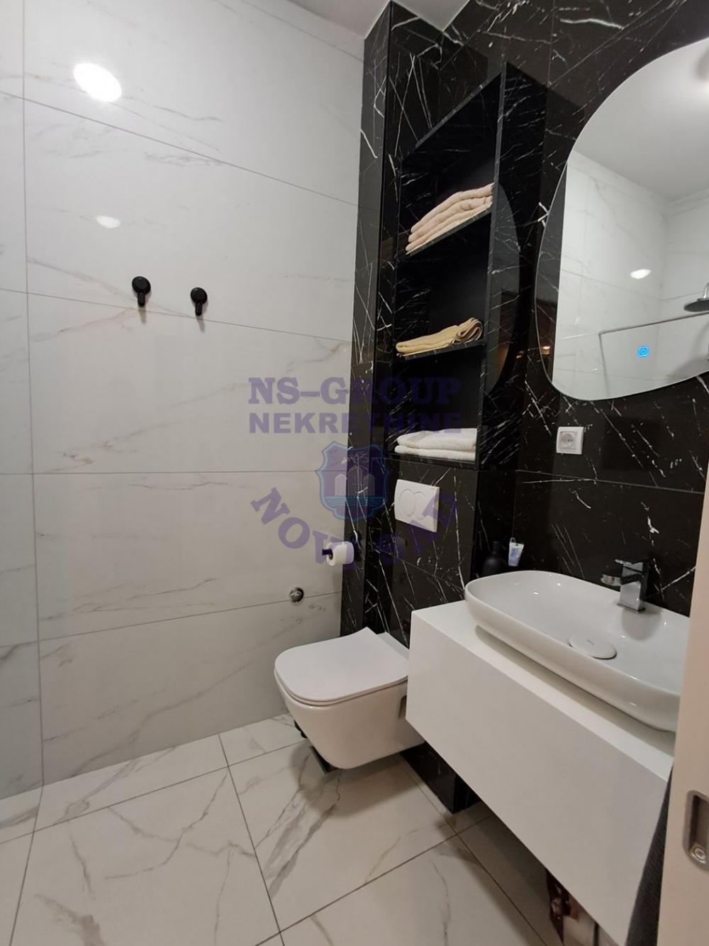 Slika 9 - Odlican renoviran stan na Petrovaradinu!