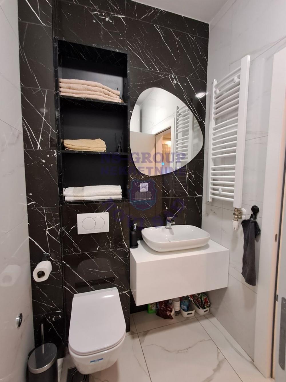 Slika 8 - Odlican renoviran stan na Petrovaradinu!