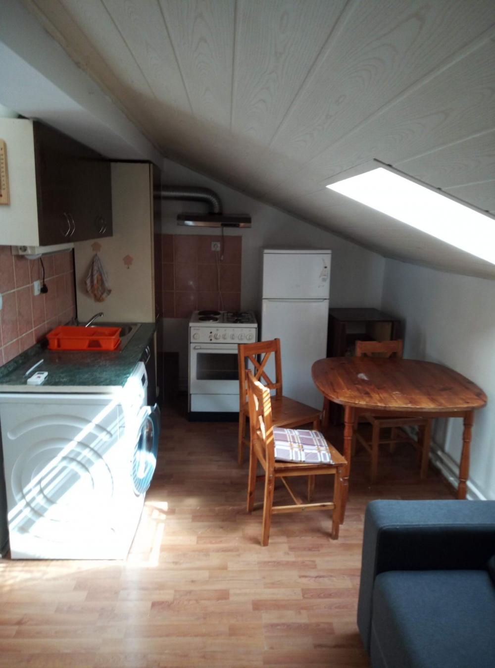 Slika 3 - Jednoiposoban, 26m2, Socijalno Novi Sad, ima lift