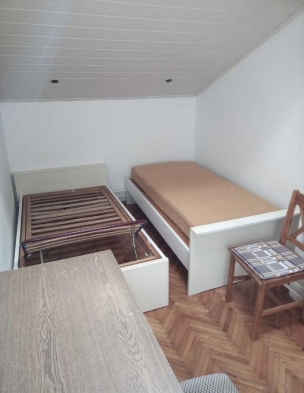 Slika 4 - Jednoiposoban, 26m2, Socijalno Novi Sad, ima lift