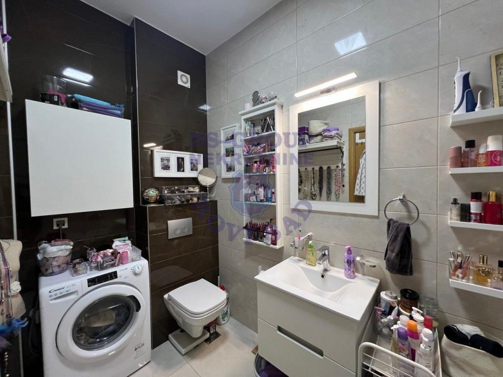 Slika 8 - Prodaja stana, 77m2, Telep Novi Sad, sa terasom, ima lift