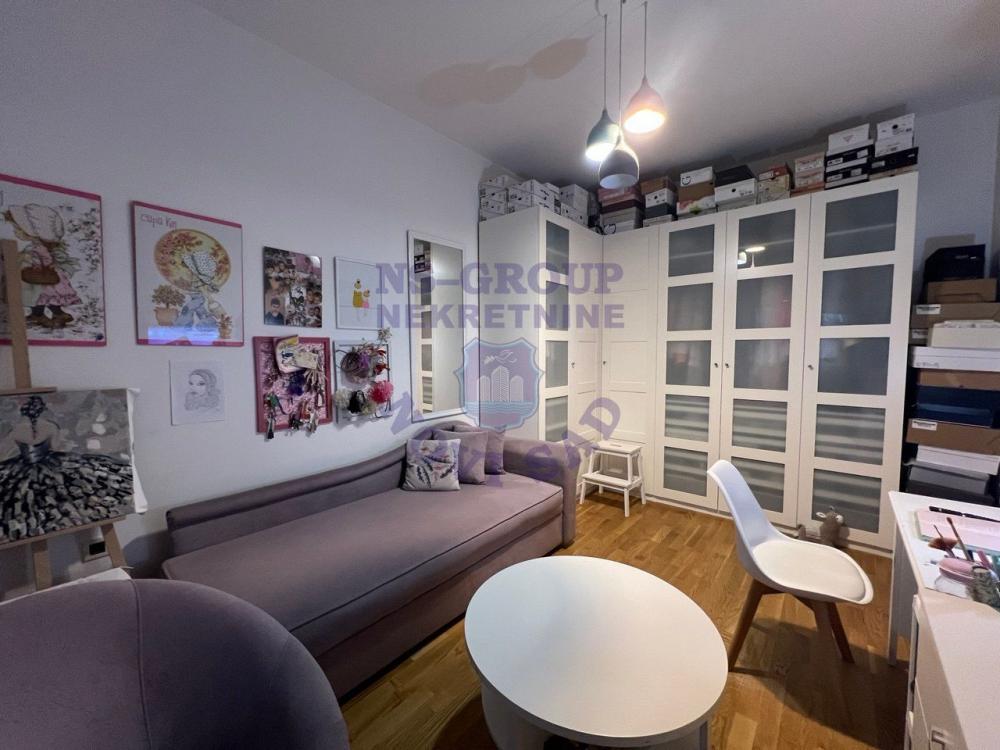 Slika 6 - Prodaja stana, 77m2, Telep Novi Sad, sa terasom, ima lift