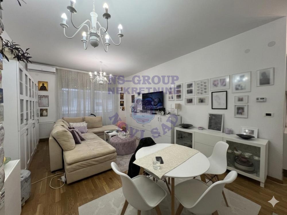 Slika 1 - Prodaja stana, 77m2, Telep Novi Sad, sa terasom, ima lift