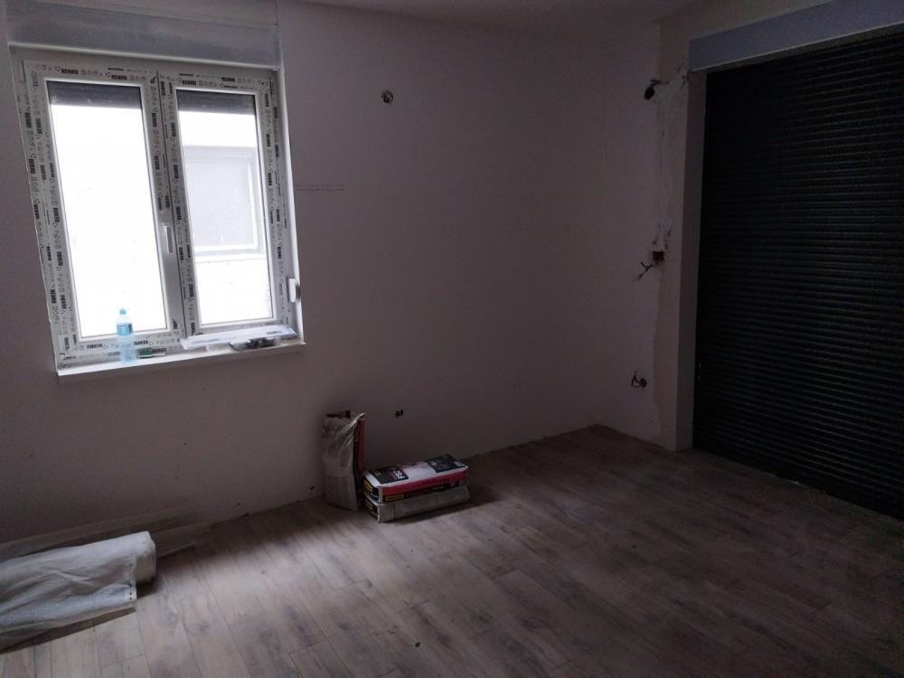 Slika 3 - Stan,NOVI SAD,ADICE,kv: 39.00, € 66800, ID: 1058550
