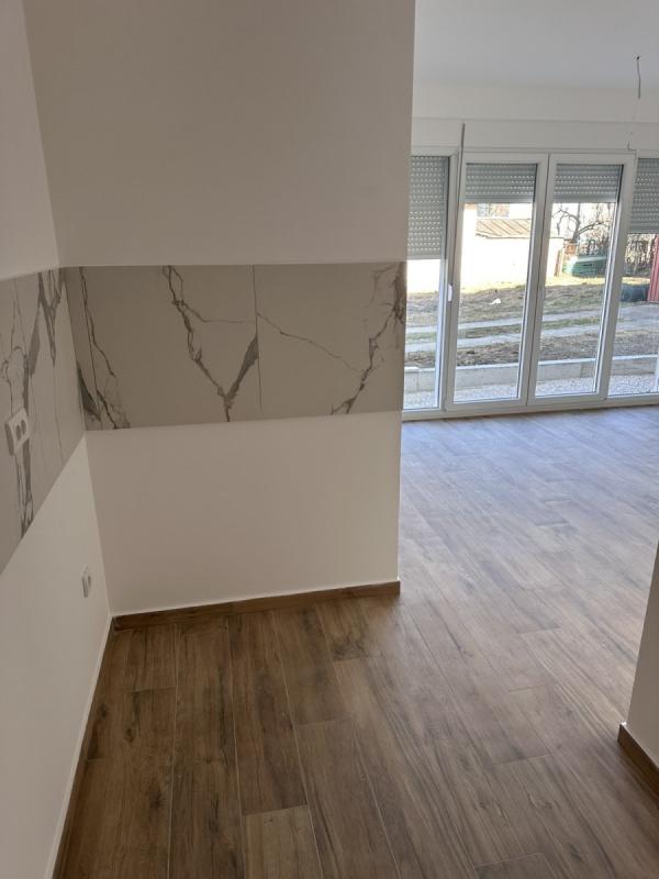 Slika 2 - Stan,NOVI SAD,ADICE,kv: 27.00, € 47800, ID: 1059288