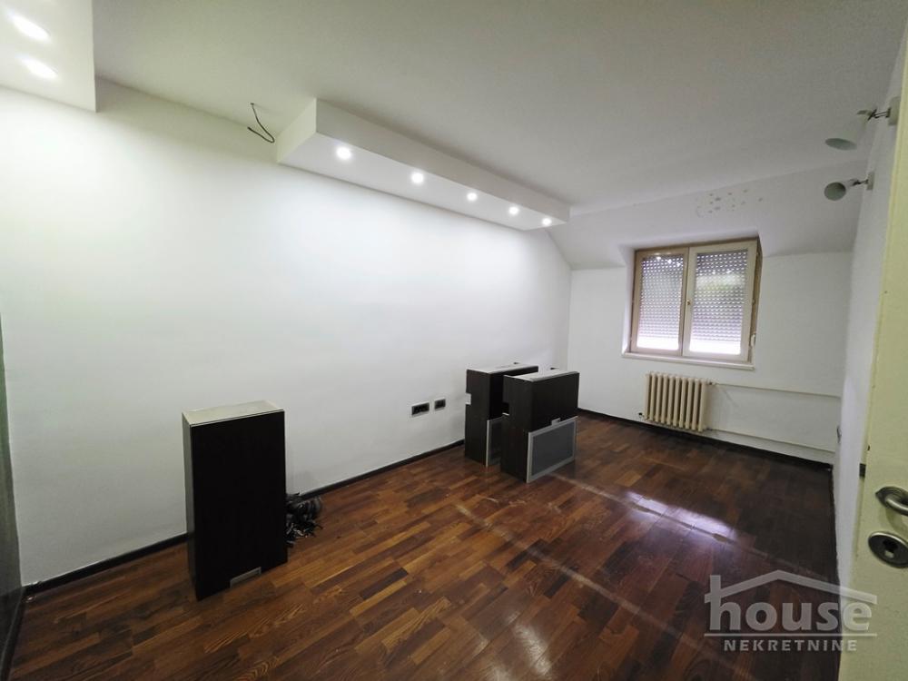 Slika 3 - Stan,NOVI SAD,ZELEZNICKA STANICA,kv: 32.00, € 80000, ID: 1065145