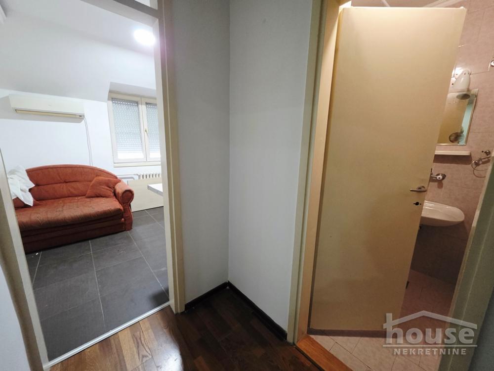 Slika 9 - Stan,NOVI SAD,ZELEZNICKA STANICA,kv: 32.00, € 80000, ID: 1065145