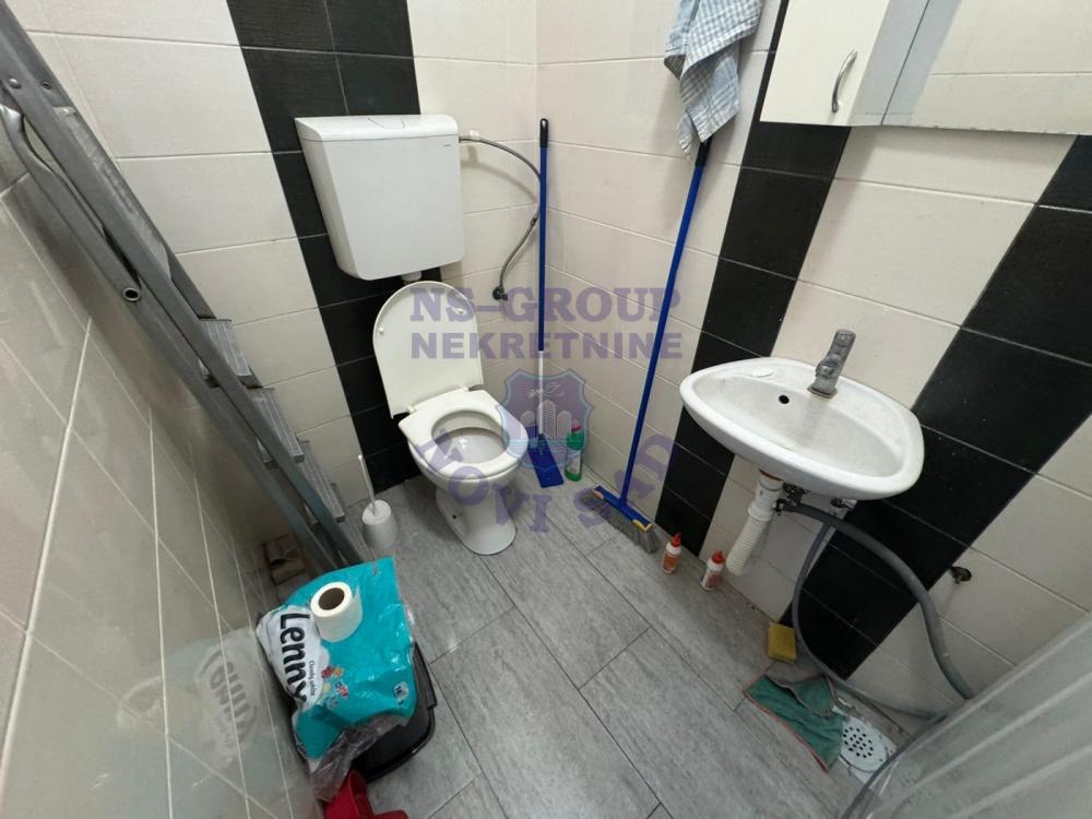 Slika 7 - Trosoban, 61m2, Novi Sad centar Novi Sad