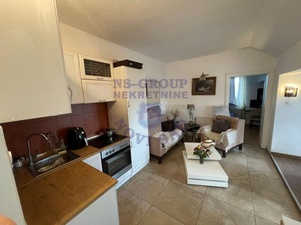 Slika 1 - Trosoban, 52m2, Bulevar oslobođenja Novi Sad