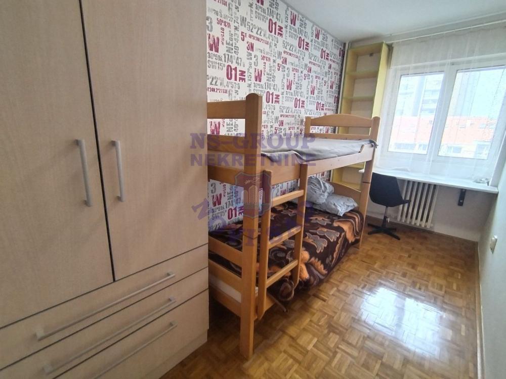 Slika 3 - Lep stan na vrhunskoj lokaciji!