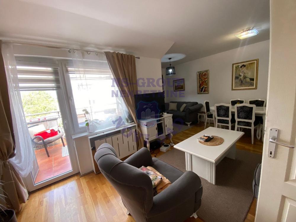 Slika 1 - Trosoban stan na Petrovaradinu