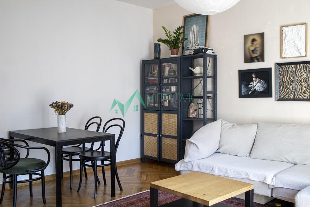 Glavna slika -Renoviran porodičan stan  – Novi Sad, Beogradski kej!