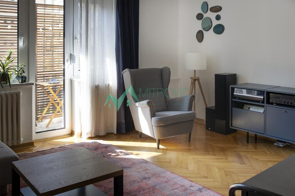 Slika 1 - Renoviran porodičan stan  – Novi Sad, Beogradski kej!