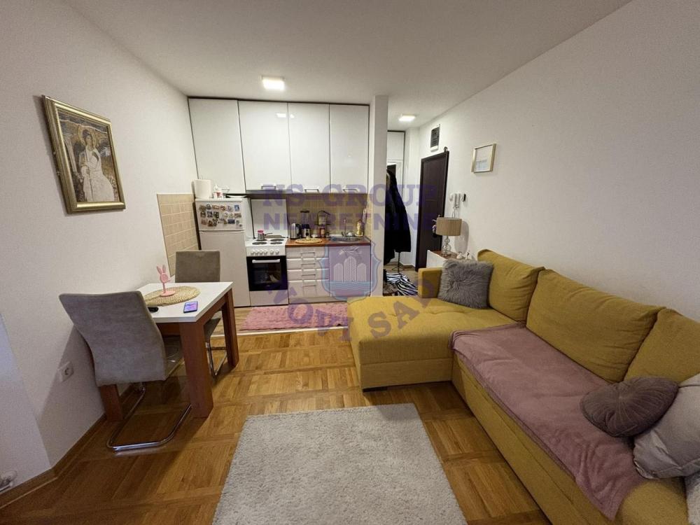 Slika 2 - 567263-Extra lokacija. Odlična uknjižena nameštena garsonjera kod Kliničkog centra