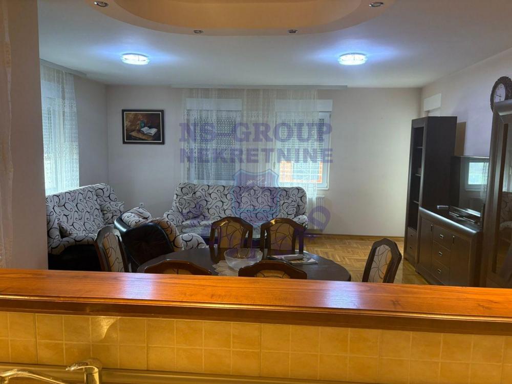 Slika 7 - Porodičan stan komforan i funkcionalan!