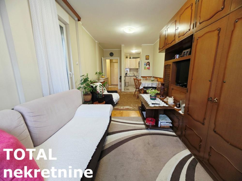 Slika 1 - Stan,NOVI SAD,BULEVAR PATRIJARHA PAVLA,kv: 45.00, € 135000, ID: 1102486