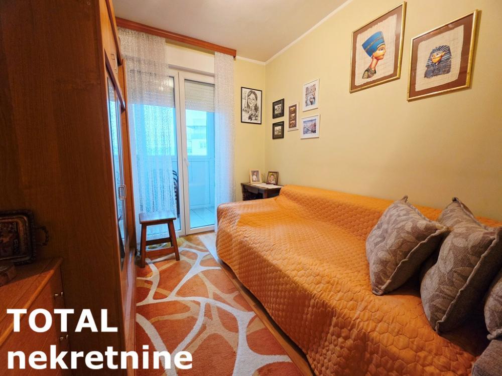 Slika 5 - Stan,NOVI SAD,BULEVAR PATRIJARHA PAVLA,kv: 45.00, € 135000, ID: 1102486