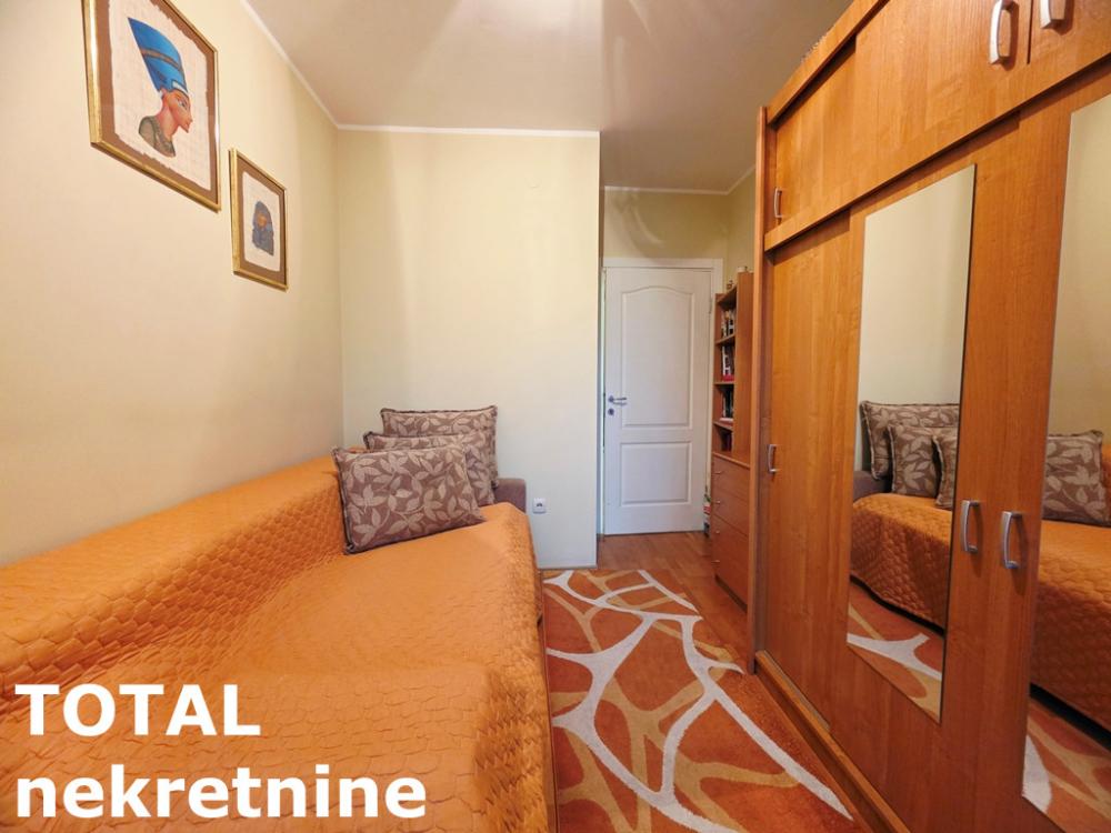 Slika 6 - Stan,NOVI SAD,BULEVAR PATRIJARHA PAVLA,kv: 45.00, € 135000, ID: 1102486