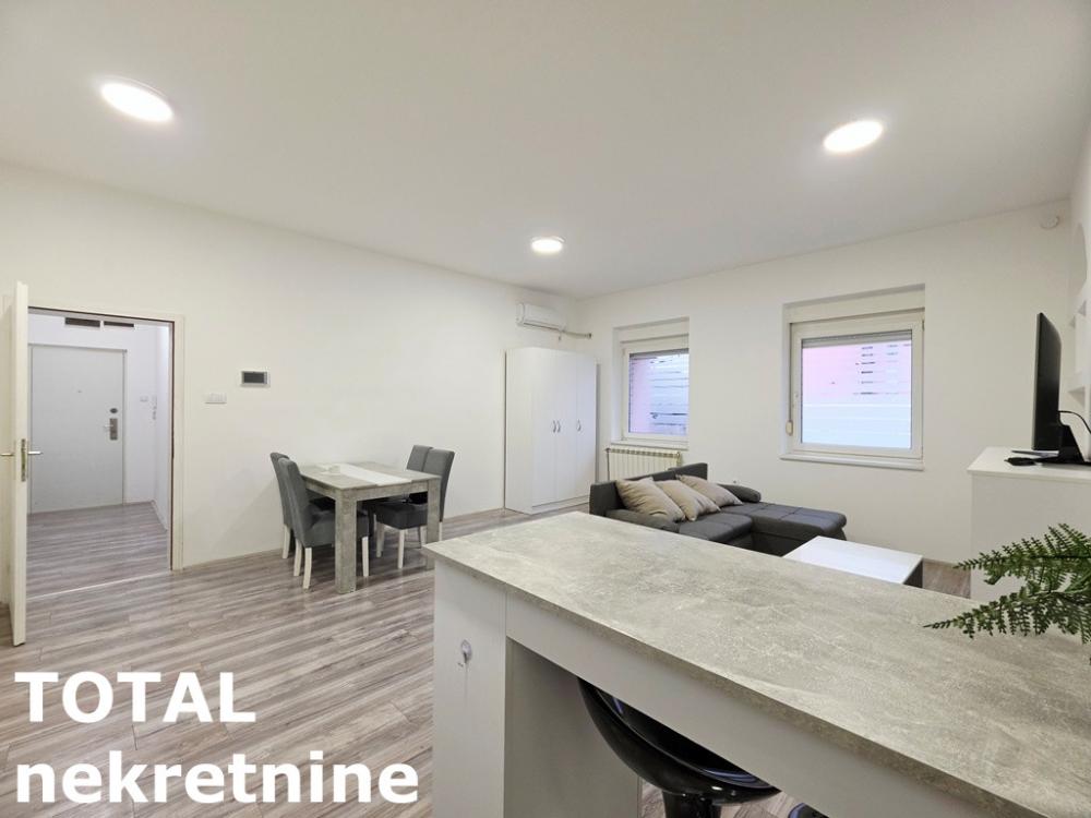 Slika 2 - Stan,NOVI SAD,BULEVAR,kv: 71.00, € 198800, ID: 1102487