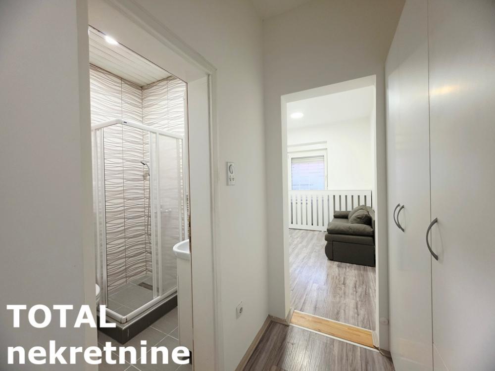 Slika 11 - Stan,NOVI SAD,BULEVAR,kv: 71.00, € 198800, ID: 1102487