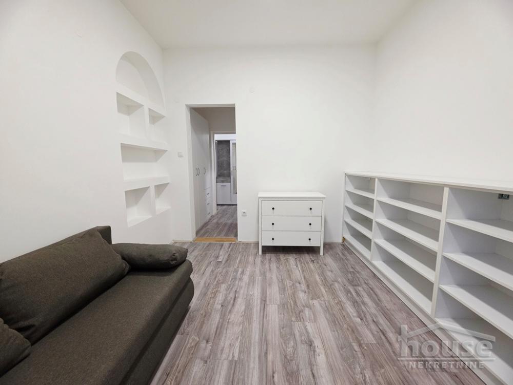 Slika 8 - Stan,NOVI SAD,BULEVAR,kv: 71.00, € 198800, ID: 1065639