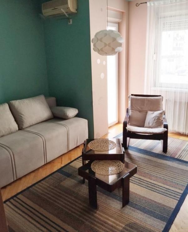 Glavna slika -Jednosoban komforan stan u Hadži Ruvimovoj