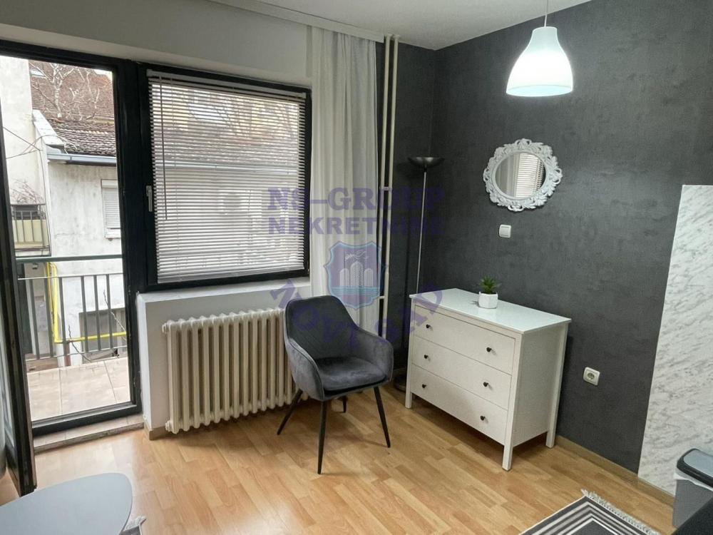 Slika 1 - Garsonjera u srcu Novog Sada