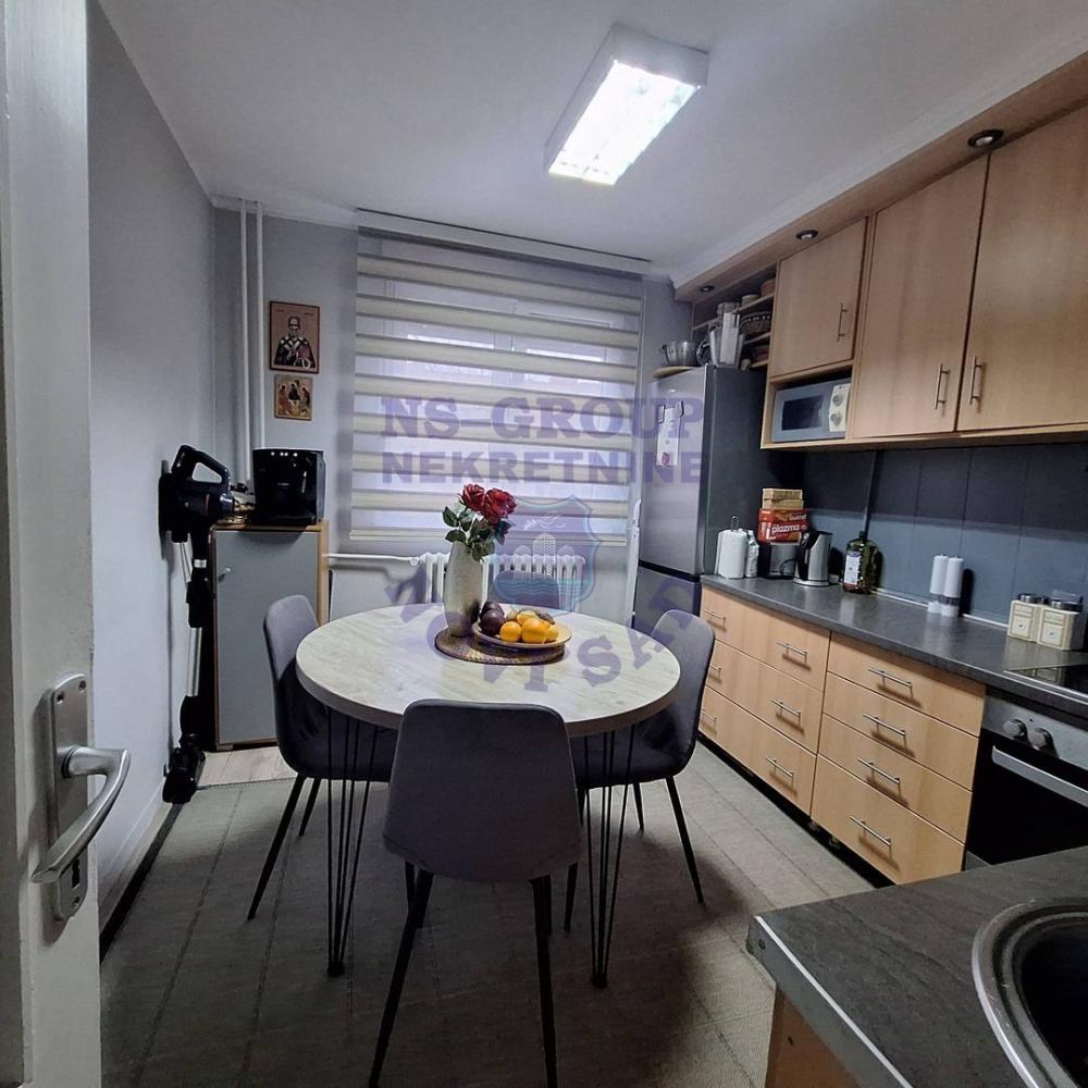 Slika 6 - Odlican dvosoban stan na Staroj Detelinari!