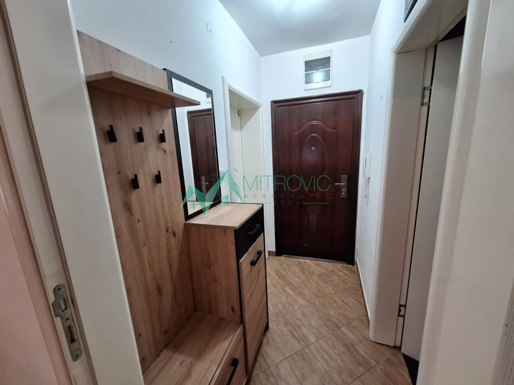 Slika 5 - Jednoiposoban, 28m2, Adice Novi Sad, sa parkingom