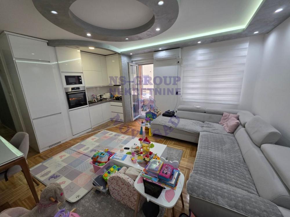 Slika 8 - Trosoban, 58m2, Telep Novi Sad, sa terasom