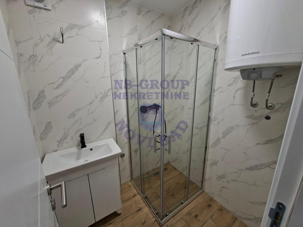 Slika 11 - Trosoban kompletno renoviran stan na Socijalnom 