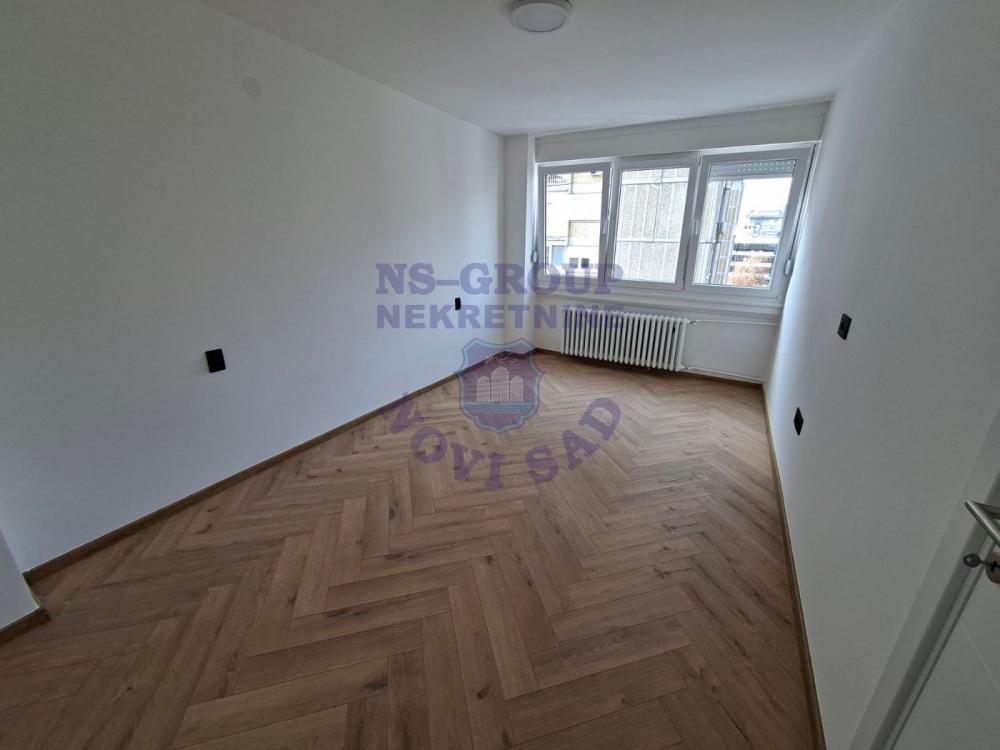 Slika 4 - Trosoban kompletno renoviran stan na Socijalnom 