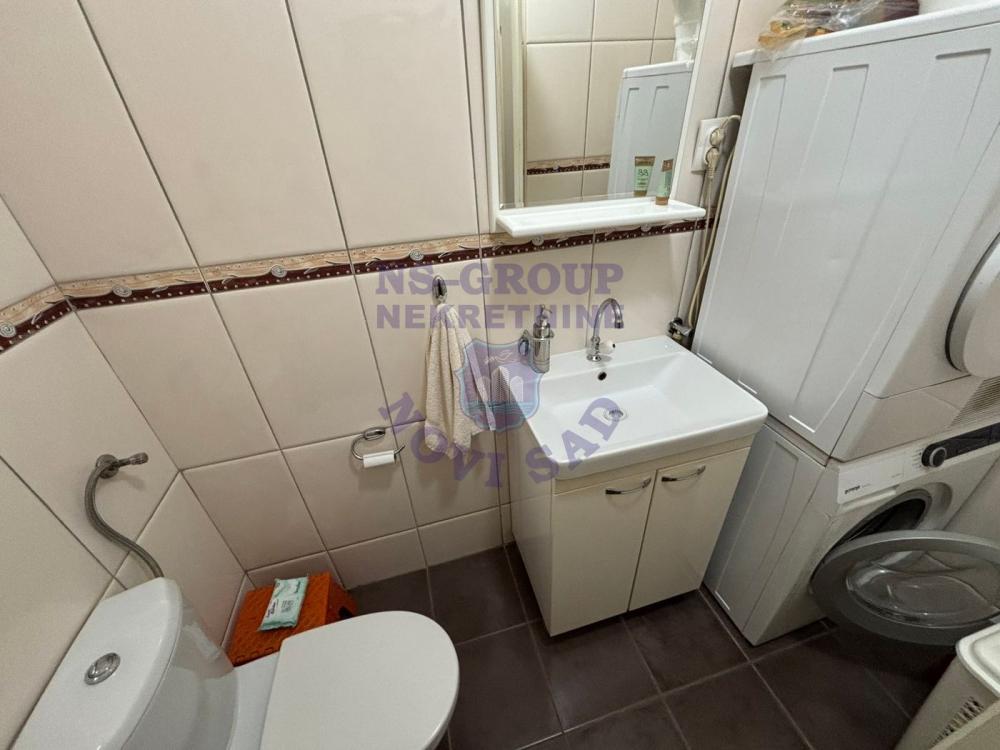 Slika 0 - Četvorosoban stan na Grbavici 