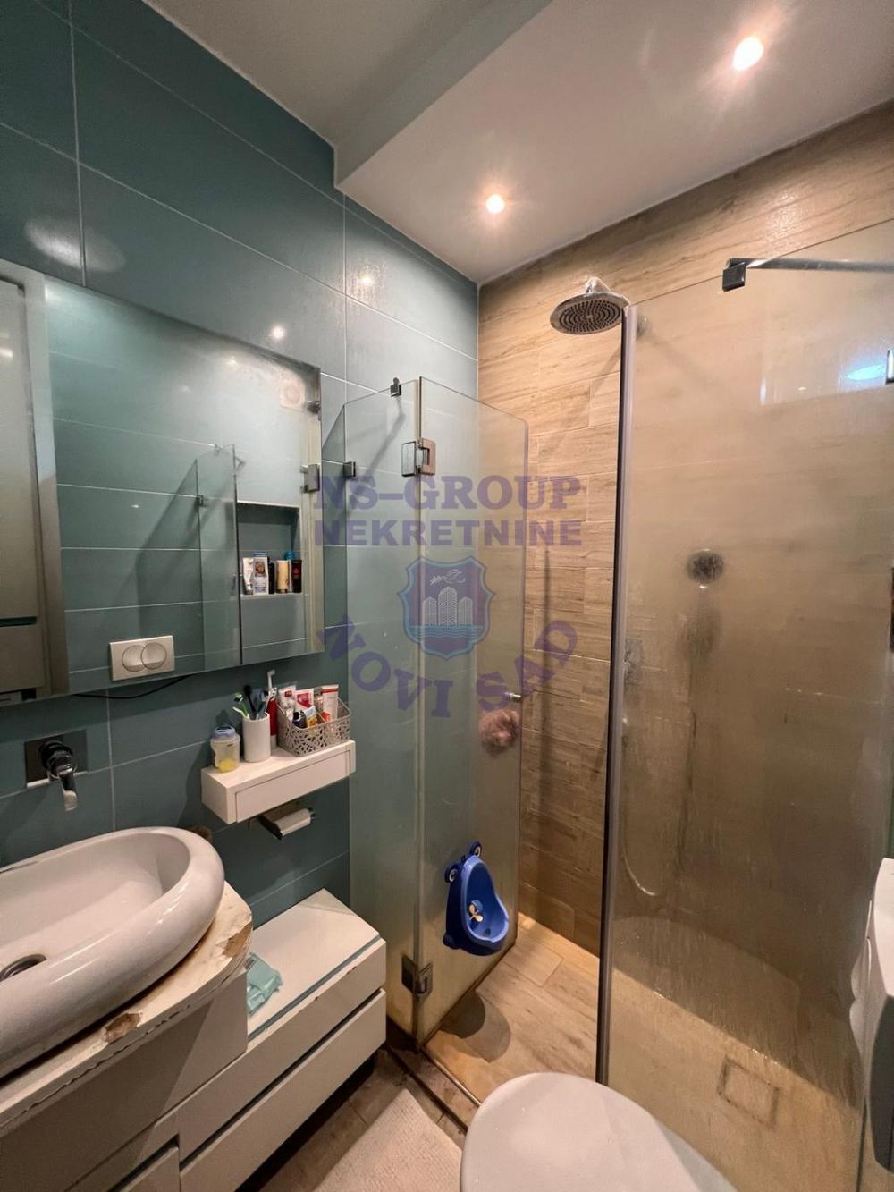 Slika 6 - Odličan četvorosoban stan na Grbavici