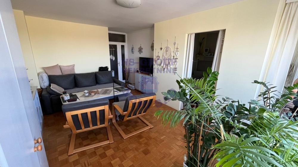 Glavna slika -Odličan trosoban stan na Novom Naselju