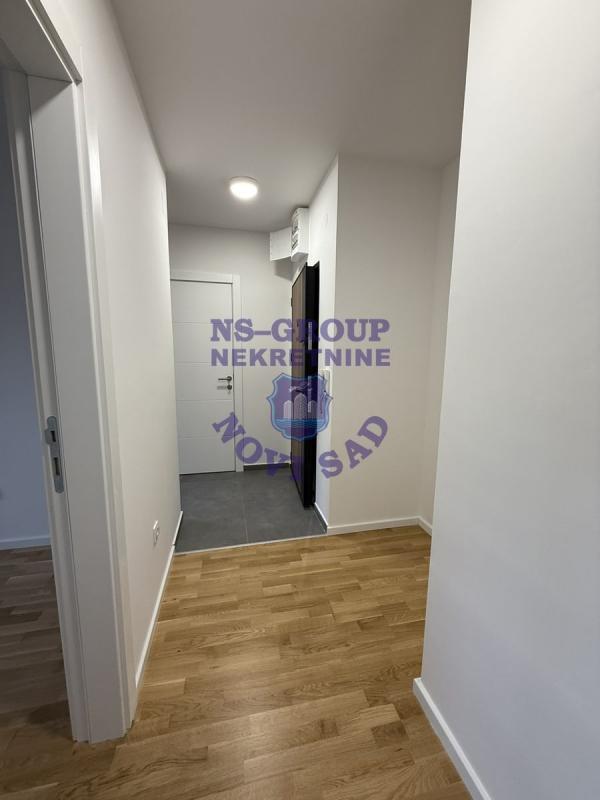 Slika 4 - Dvoiposoban stan na grbavici u novogradnji 