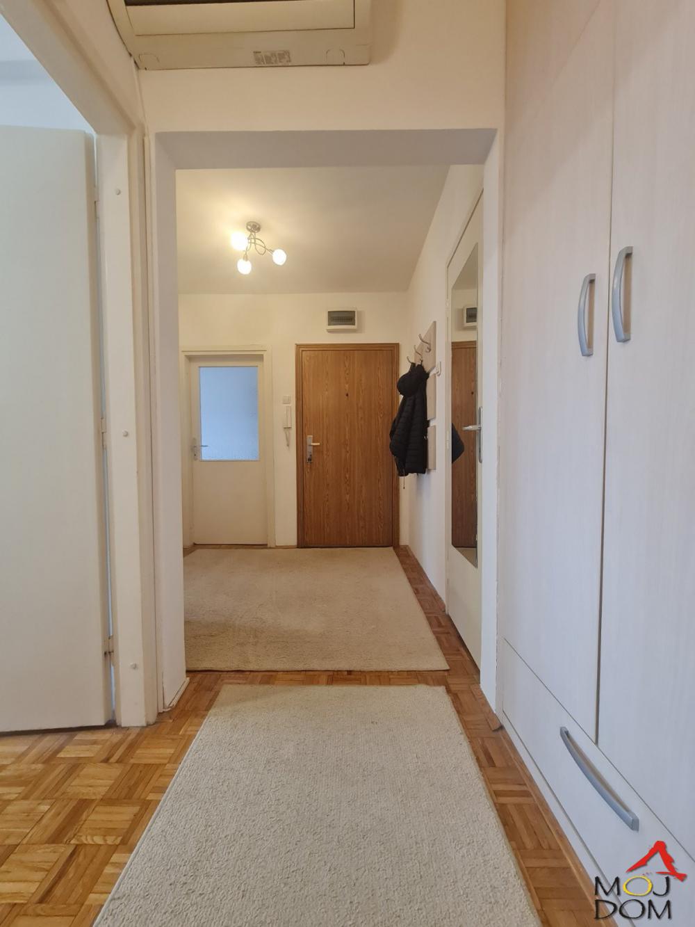 Slika 10 - Stan,NOVI SAD,LIMAN 3,kv: 74, € 205800, ID: 1032035