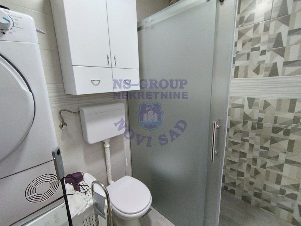 Slika 7 - Namešten, izuzetno funkcionalan četvorosoban stan sa lepom terasom! š . 567045