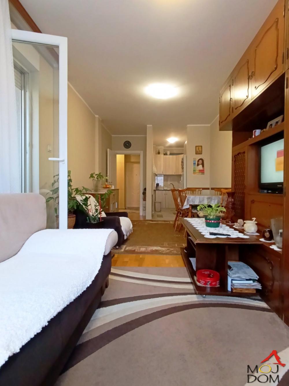 Glavna slika -Stan,NOVI SAD,SOMBORSKI BULEVAR,kv: 45, € 139050, ID: 1032068