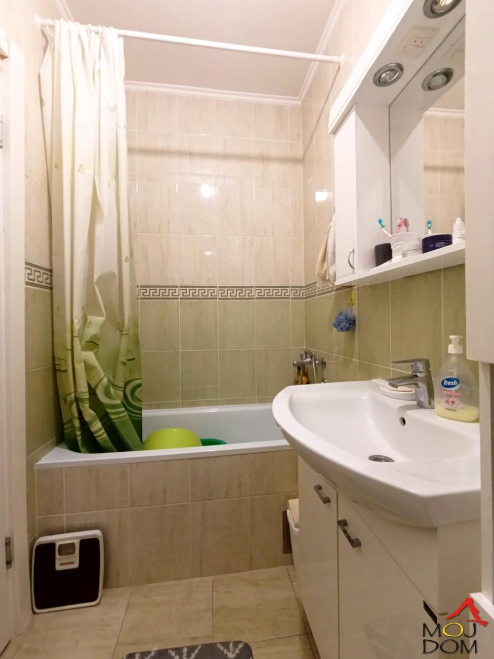 Slika 9 - Stan,NOVI SAD,SOMBORSKI BULEVAR,kv: 45, € 139050, ID: 1032068