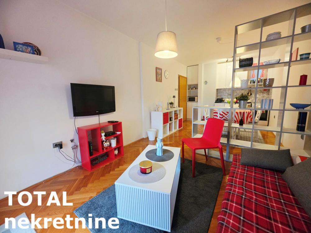 Slika 2 - Stan,NOVI SAD,CARA DUSANA,kv: 61.00, € 149000, ID: 1102025