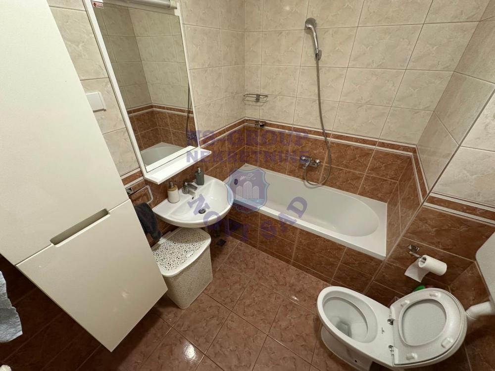 Slika 7 - Odličan trosoban stan na Novoj Detelinari!