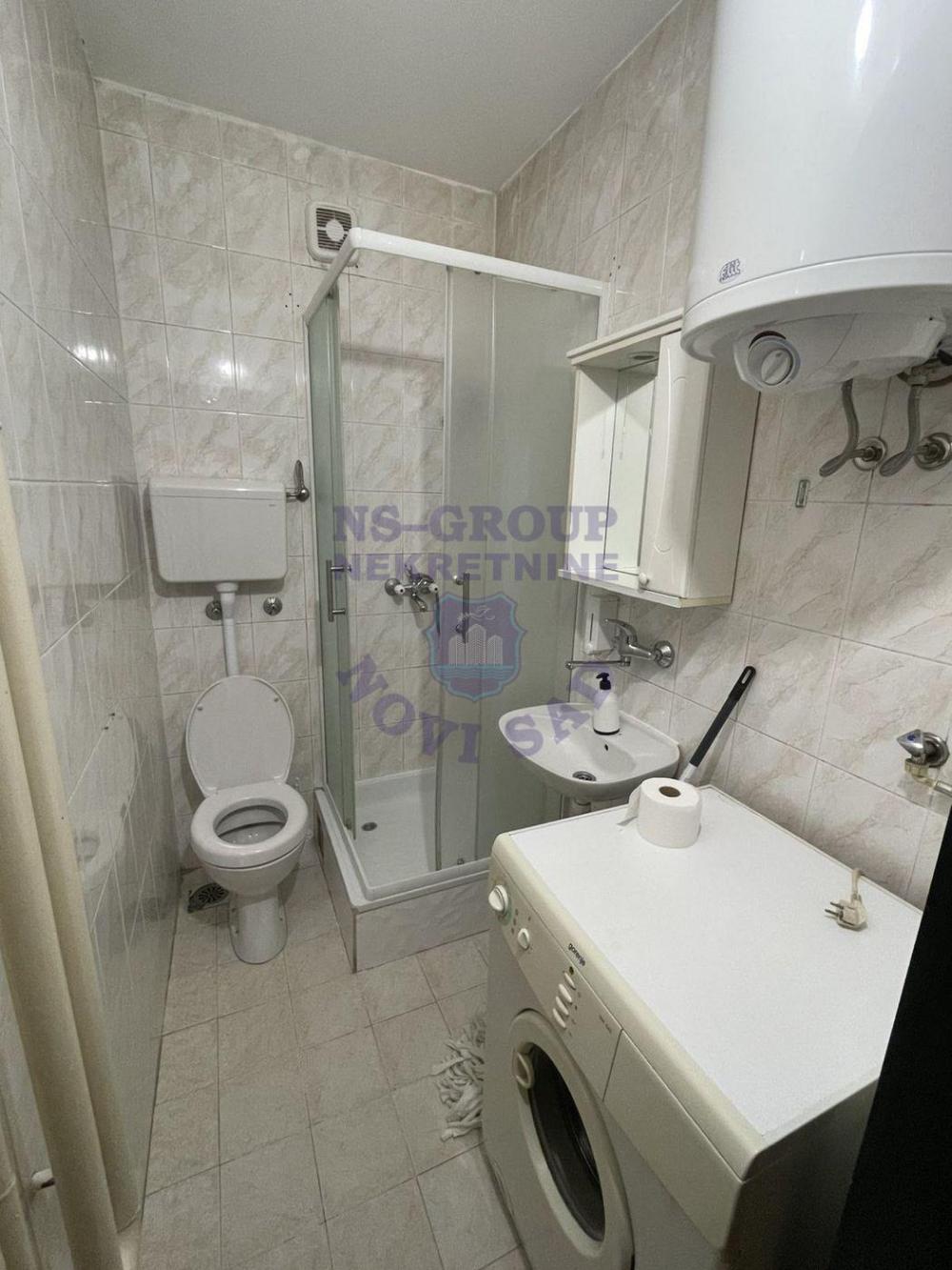 Slika 5 - Prodaja stana, 22m2, Novi Sad centar Novi Sad, sa terasom