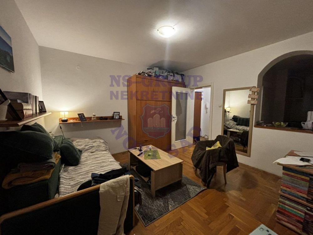 Glavna slika -Jednosoban, 26m2, Grbavica Novi Sad, sa terasom, ima lift