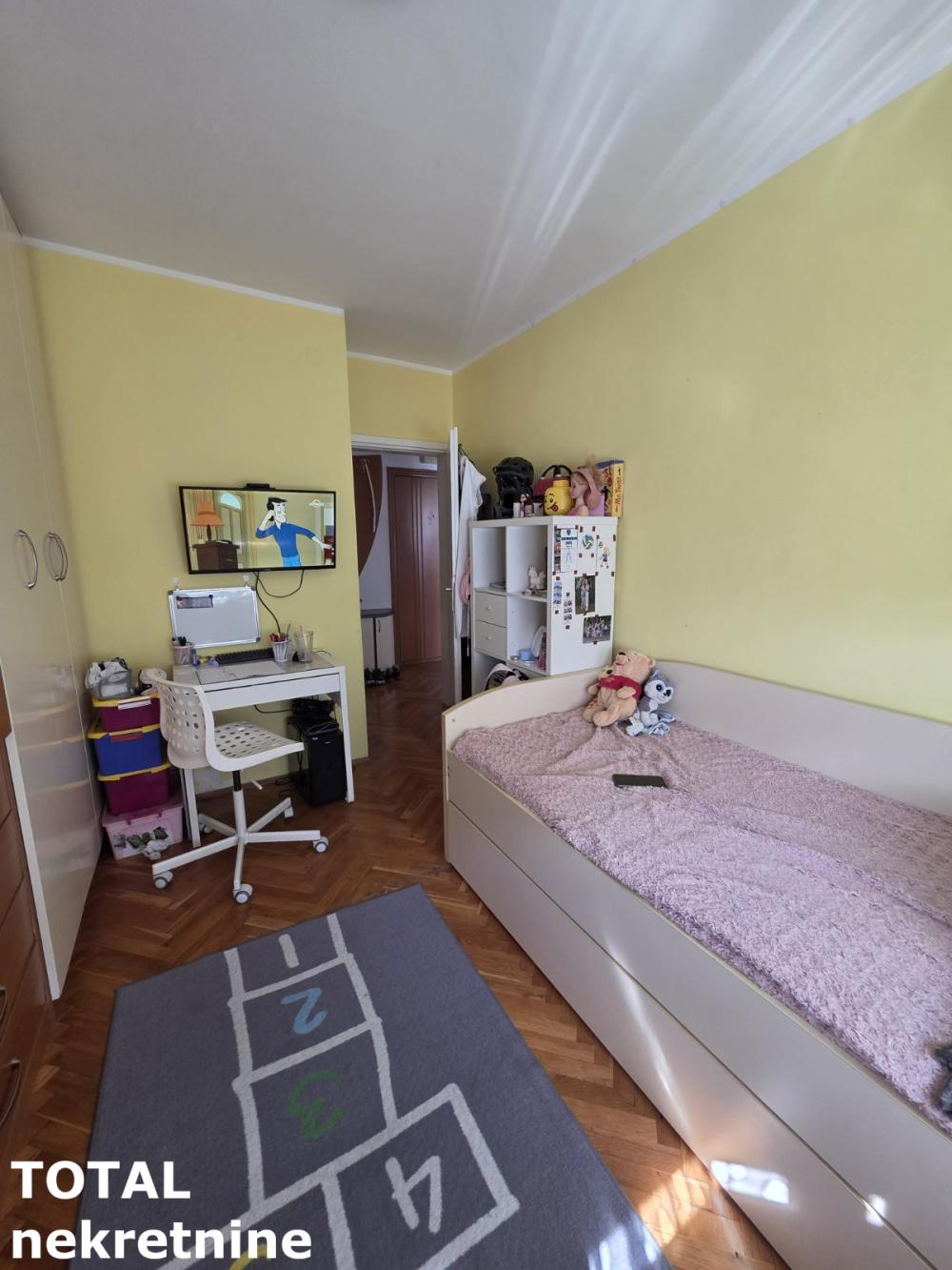 Slika 4 - Stan,NOVI SAD,SAJAM,kv: 49.00, € 160000, ID: 1101368