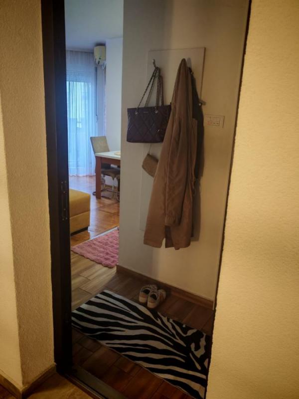 Slika 6 - Opremljena garsonjera u Futoškoj ulici